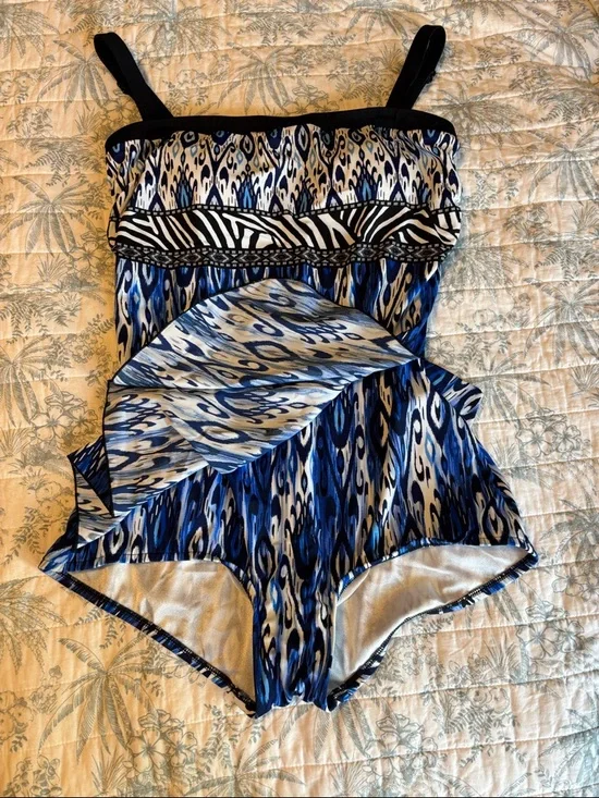 Maxine of Hollywood Blue Patterned Women’s swimsuit Black Trim SZ 16 - Picture 2 of 5